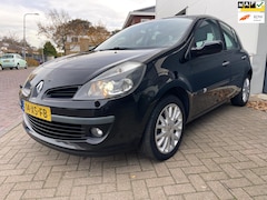 Renault Clio - 2.0-16V Dynamique S/Automaat/Pano/Cruise-c/Climate-c/Pdc/Dealer-onderhouden/2e eigenaar