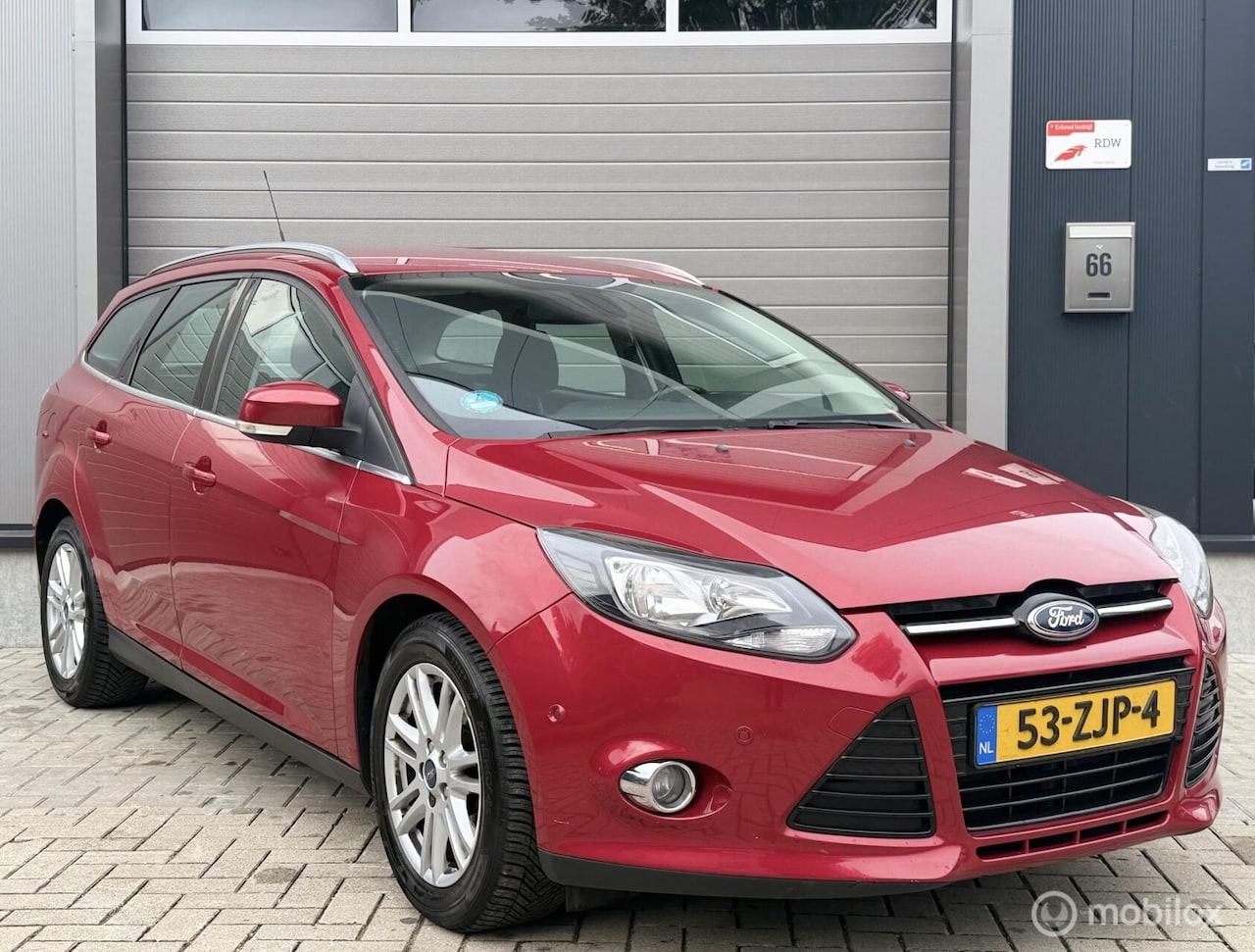Ford Focus Wagon - 1.6 EcoBoost Titanium 1.6 EcoBoost Titanium - AutoWereld.nl