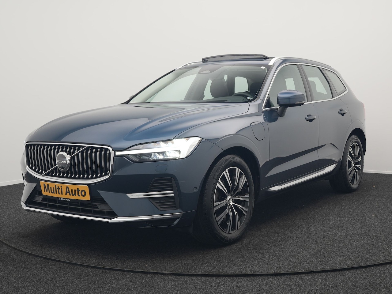 Volvo XC60 - T8 AWD Inscription Exclusive Plug In Hybrid 391pk Dealer O.H. EVEN WACHTEN MET PUBLICEREN - AutoWereld.nl