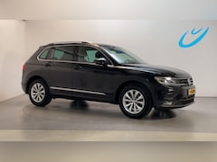 Volkswagen Tiguan - 1.5 TSI Comfortline Business Navigatie Parkeersensoren Camera