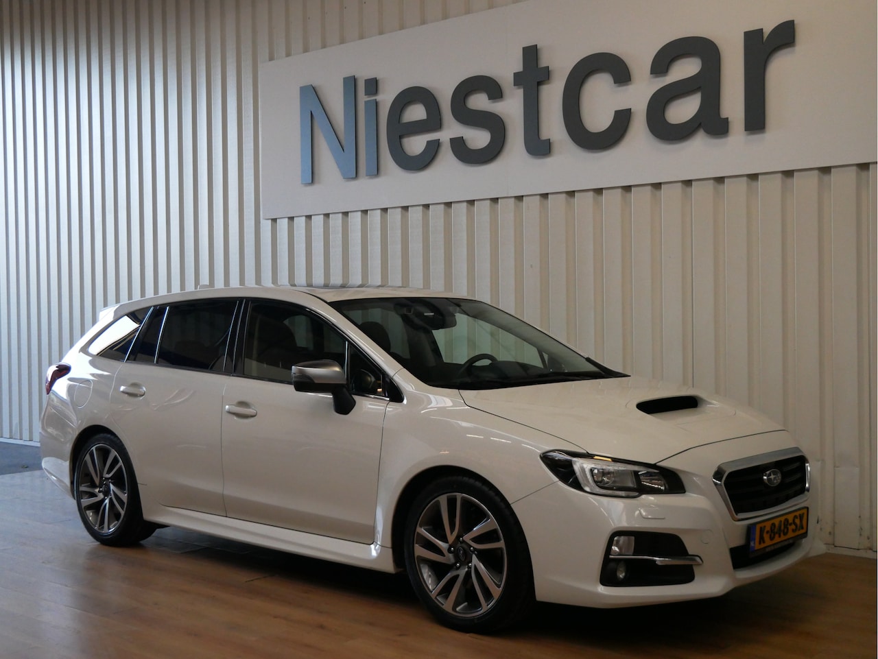 Subaru Levorg - Premium met Eye-Sight en trekhaak - AutoWereld.nl