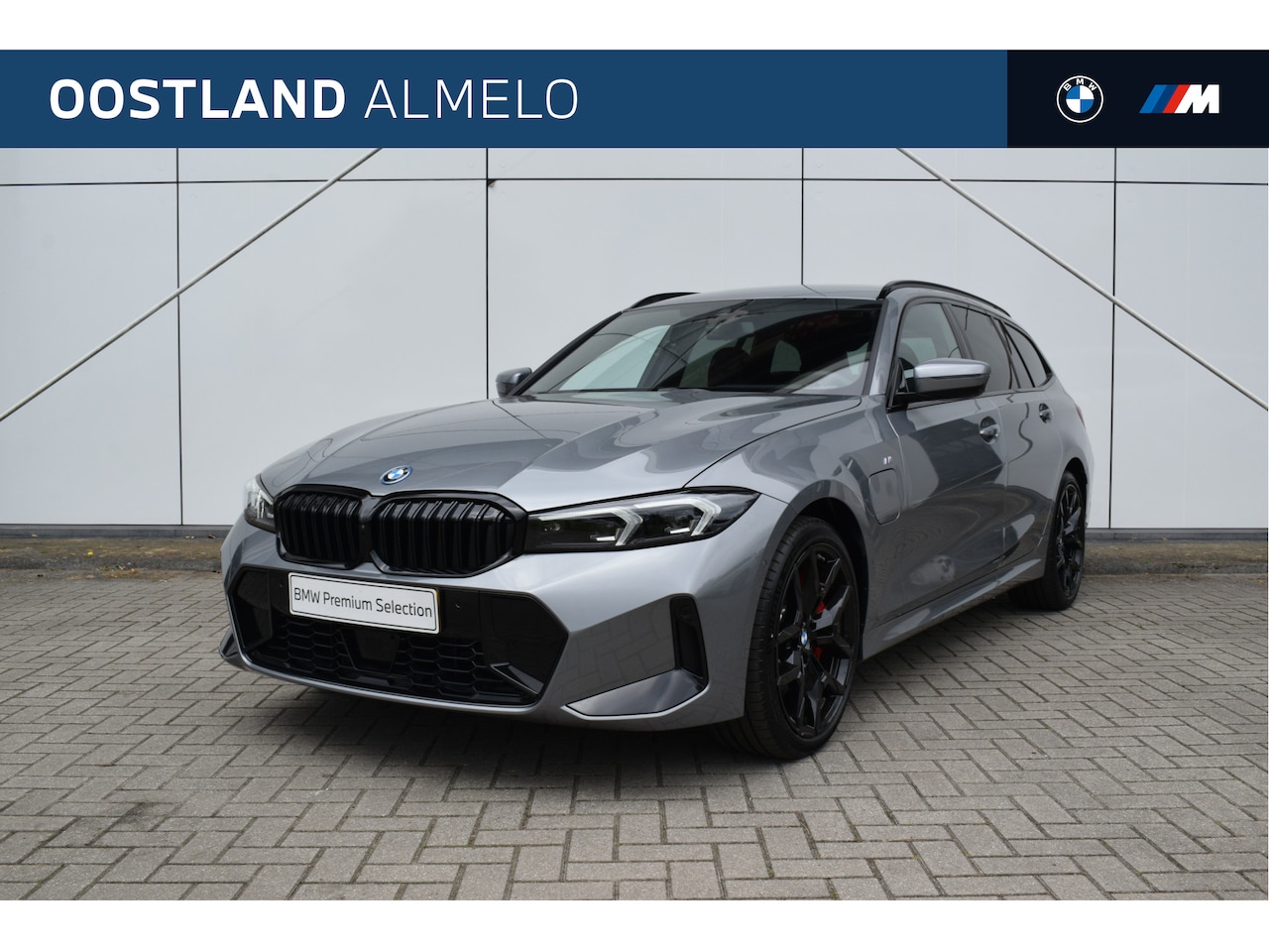 BMW 3-serie Touring - 330e High Executive M Sport Automaat / Trekhaak / Sportstoelen / Adaptieve LED / Active Cr - AutoWereld.nl