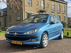 Peugeot 206 - 1.4 XT 5 deurs * PANO * Incl garantie