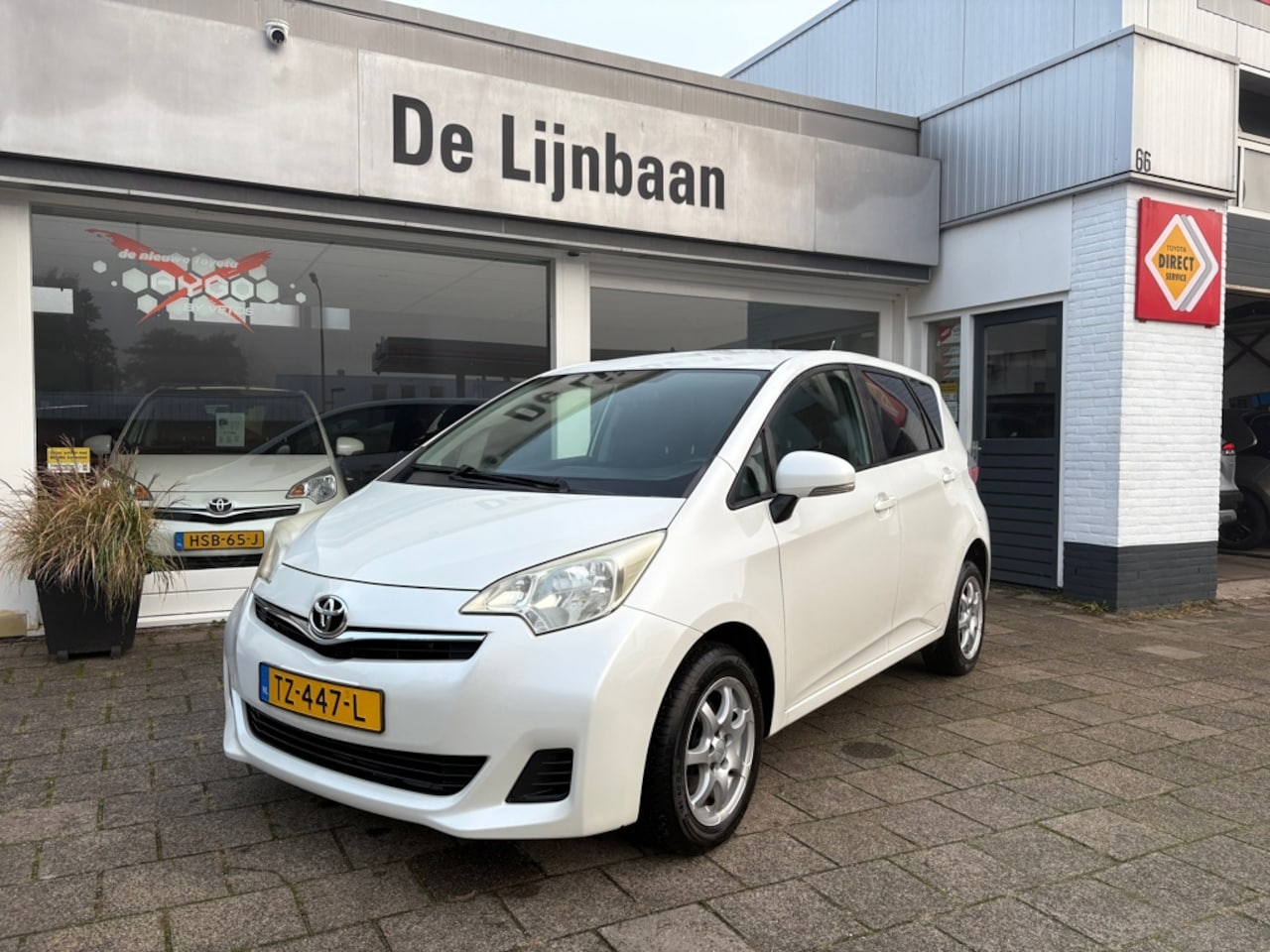 Toyota Verso S - 1.3 VVT-i Aspiration 1.3 VVT-i Aspiration - AutoWereld.nl