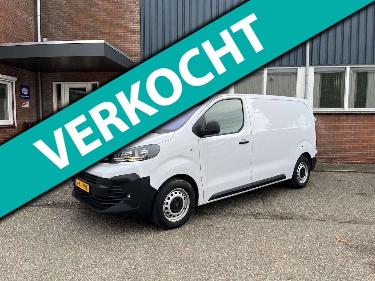 Peugeot Expert - 2.0 BlueHDi 145PK L2 / Camera / Direct leverbaar / App connect / BPM VRIJ - AutoWereld.nl