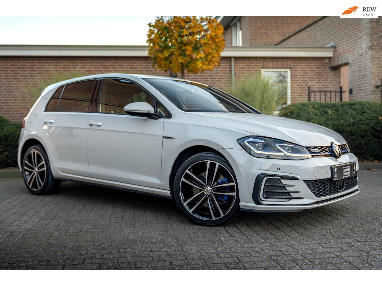 Volkswagen Golf - 1.4 GTE PHEV 204 PK Adaptive Virtual Cockpit Camera Keyless 18'' - AutoWereld.nl