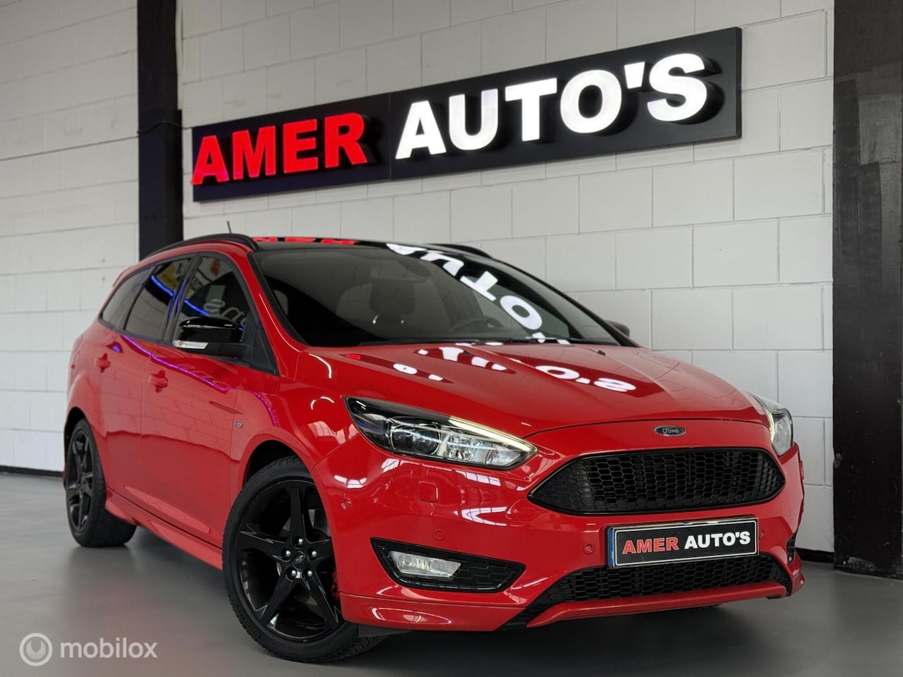 Ford Focus Wagon - 1.5 ST-Line/Nieuwe APK/Navi/Led/Nette auto! - AutoWereld.nl