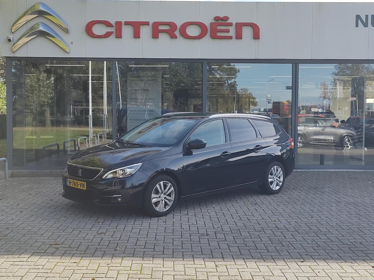 Peugeot 308 SW - 1.2 PureTech Blue Lease Executive 1.2 PureTech Blue Lease Executive - AutoWereld.nl