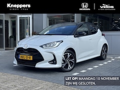 Toyota Yaris - 1.5 Hybrid 115 Dynamic Bi-Tone Apple/Android, Voorstoelen verwarmd, Draadloze telefoonlade