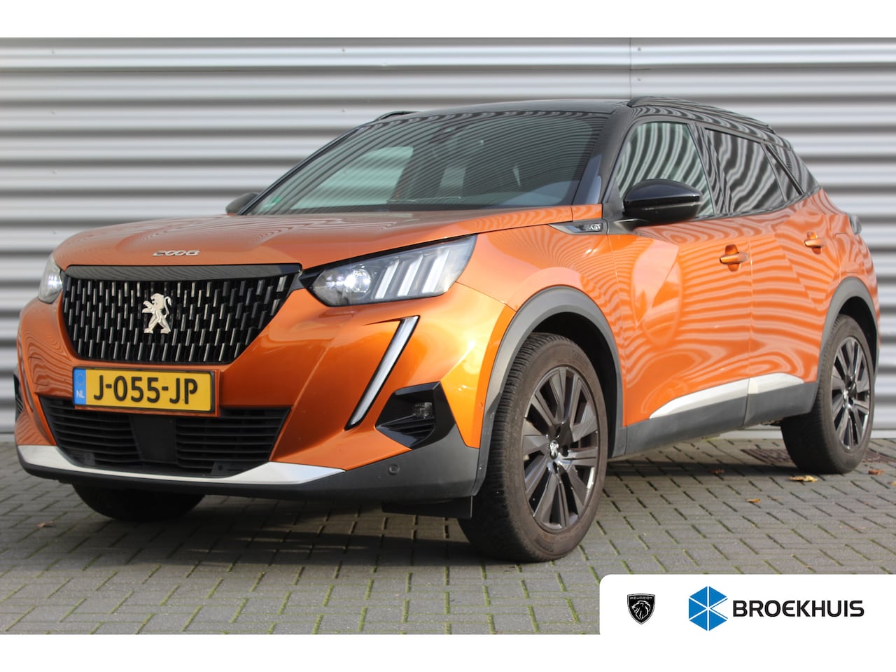 Peugeot 2008 - 1.2 PURETECH 155PK GT PACK AUTOMAAT / NAVI / LEDER / CLIMA / PDC / 18" LMV / CAMERA / ALCA - AutoWereld.nl