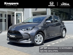Toyota Yaris - 1.5 Hybrid 115 Active PLUS Parkeersensoren V+A, Lichtmetalen velgen, Voorstoelen verwarmd