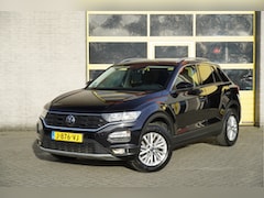 Volkswagen T-Roc - 1.0 TSI Style Business BJ2020 Lmv 16" | Led | Pdc | Navi | Elek. achterklep | App-Connect