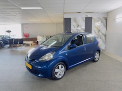 Toyota Aygo - 1.0-12V Apk Nieuw, Airco, E-Ramen, Toerental, Bluetooth-bellen, N.A.P, Lm velgen, 5Deurs,