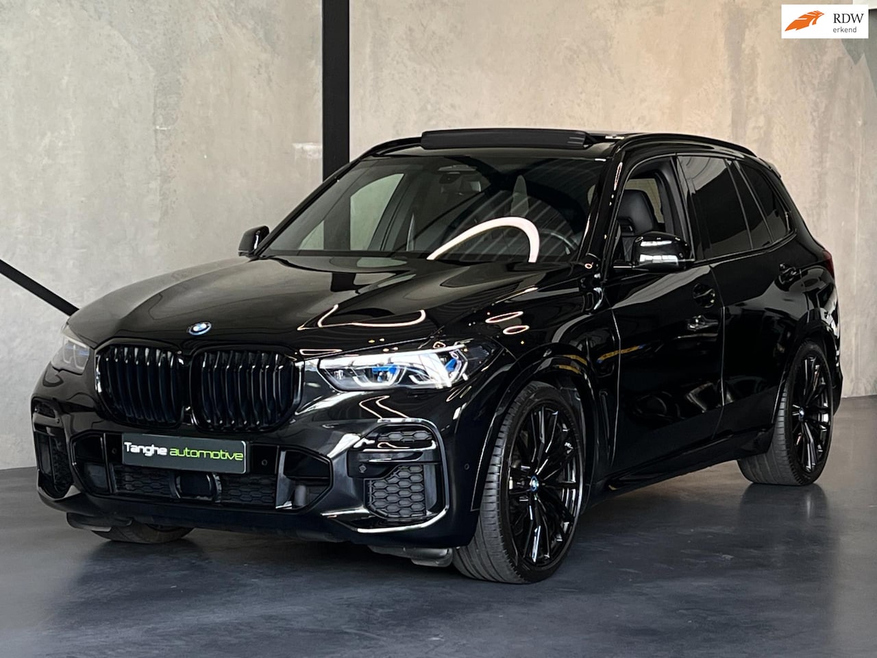 BMW X5 - XDrive45e M-Sport, Carbon, Pano,Trekhaak,Spoiler,VOL! - AutoWereld.nl