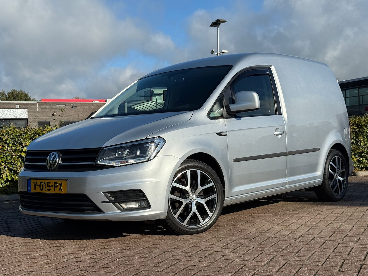 Volkswagen Caddy - 2.0 TDI L1H1 BMT Highline - AutoWereld.nl