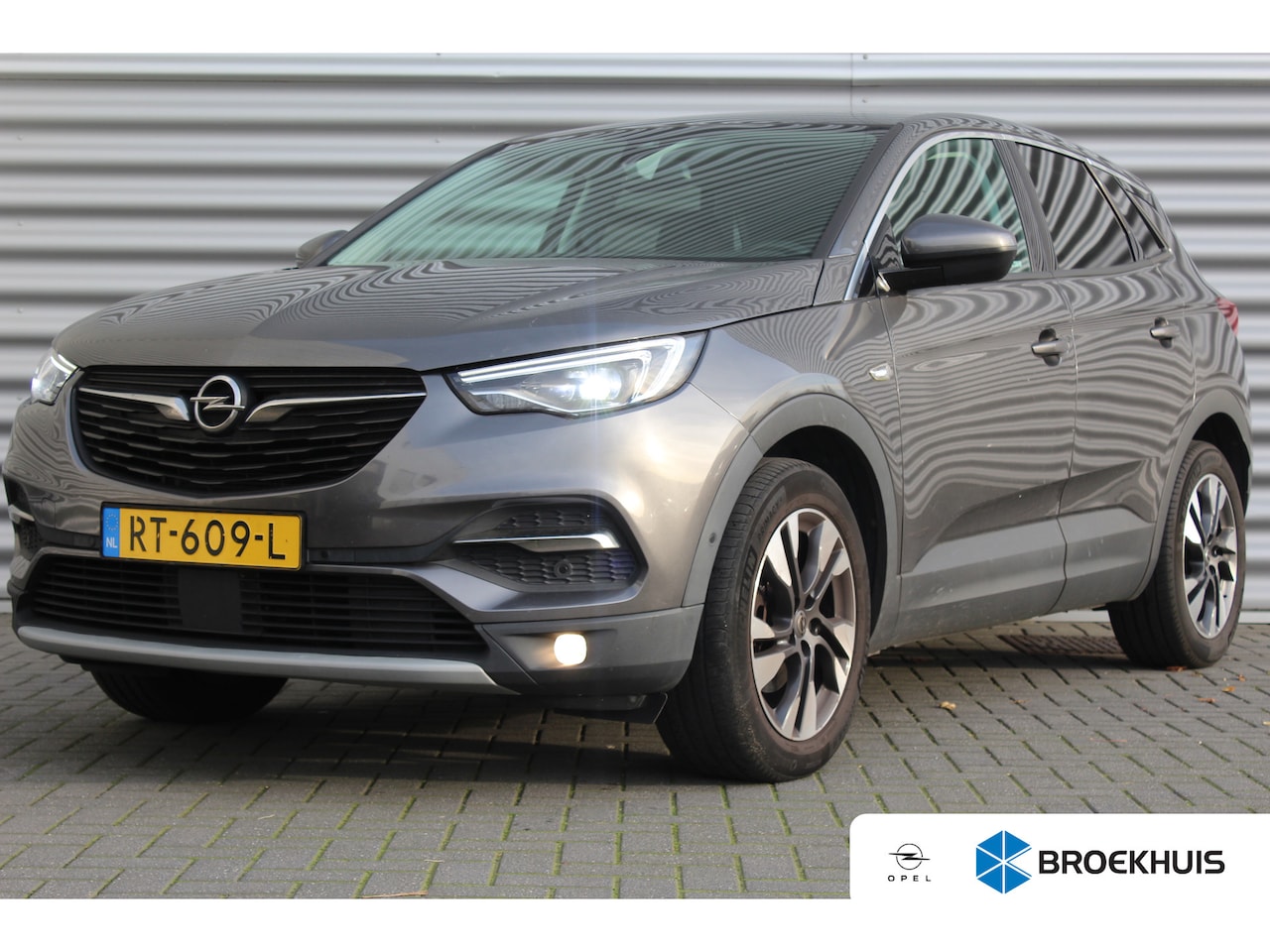Opel Grandland X - 1.2 TURBO 130PK INNOVATION+ / NAVI / LEDER / CLIMA / LED / PDC / 18" LMV / TREKHAAK / KEYL - AutoWereld.nl