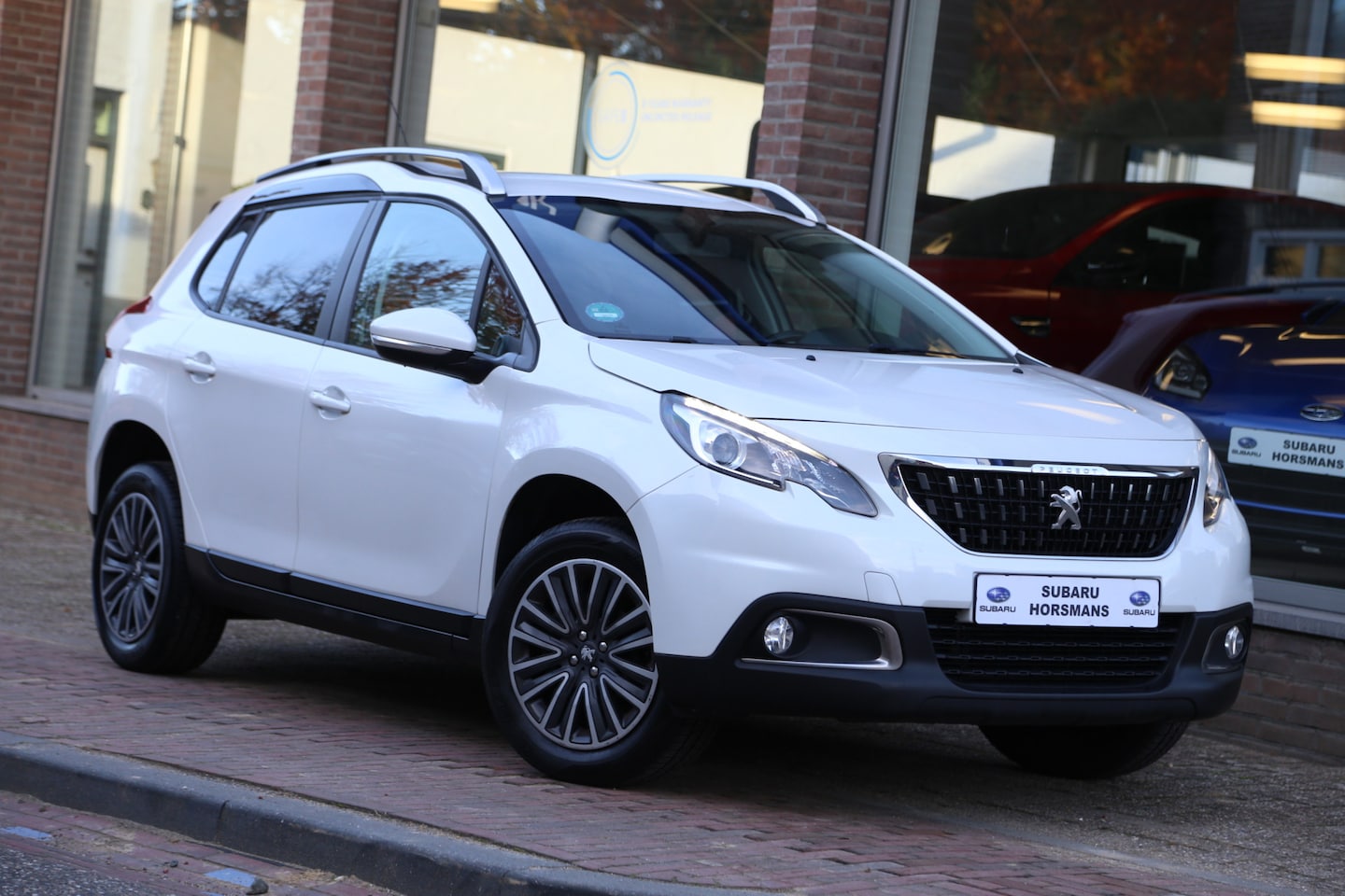 Peugeot 2008 - 1.2 PureTech Active Navi Airco - AutoWereld.nl