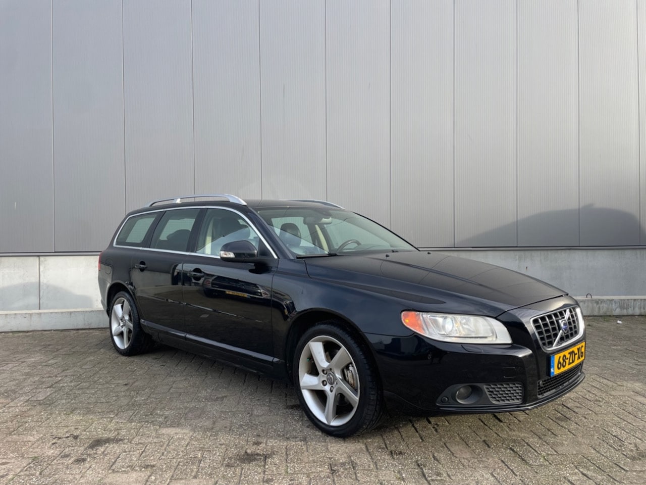 Volvo V70 - 2.5T Summum 2.5T Summum - AutoWereld.nl