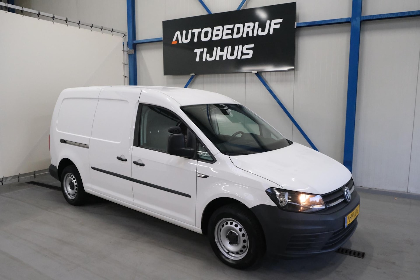 Volkswagen Caddy Maxi - 2.0 TDI L2H1 BMT - N.A.P. Airco, Trekhaak. - AutoWereld.nl