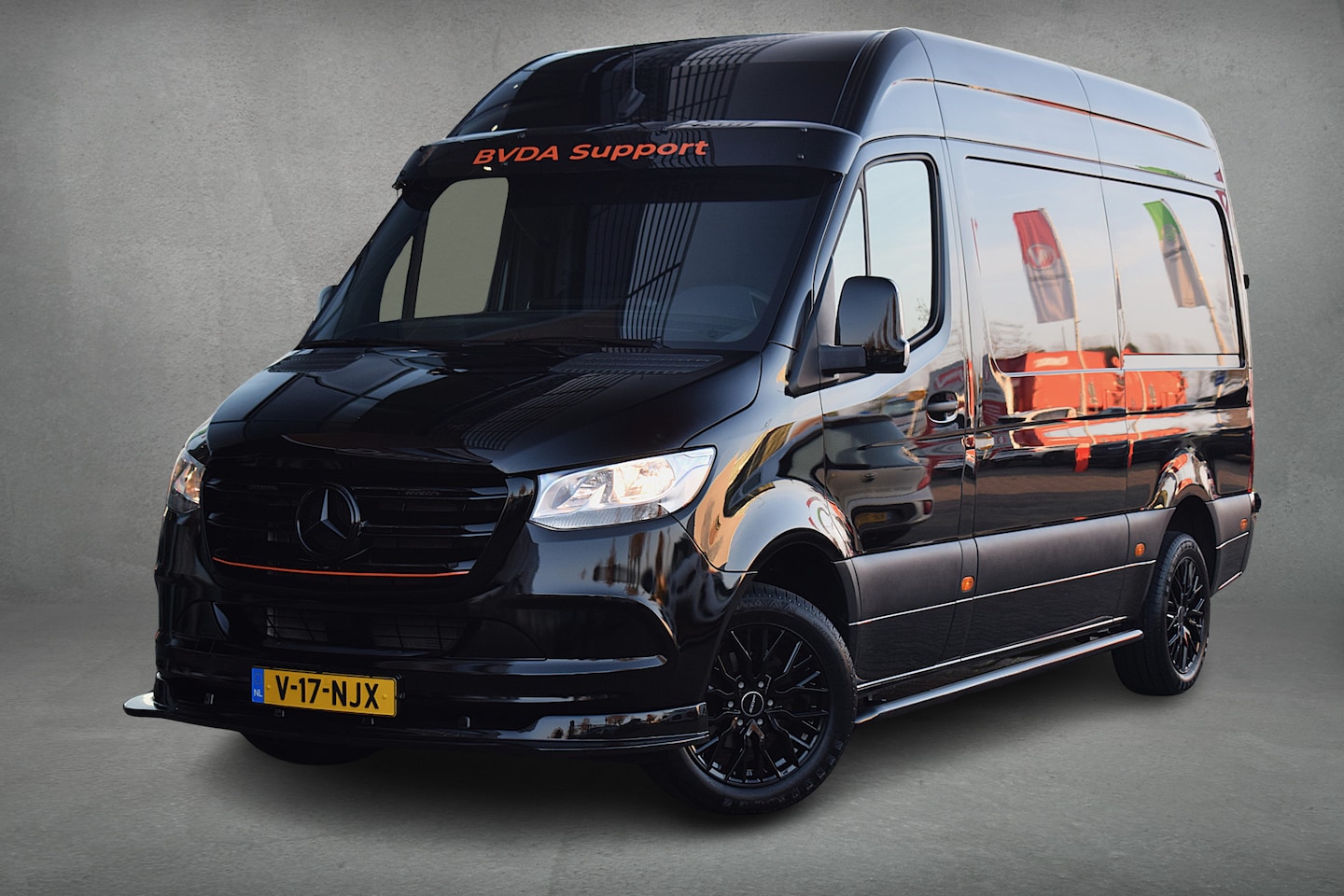 Mercedes-Benz Sprinter - 317 1.9 CDI L2H2 RWD | Apple CarPlay | Camera | 18” LM | Side Bars - AutoWereld.nl