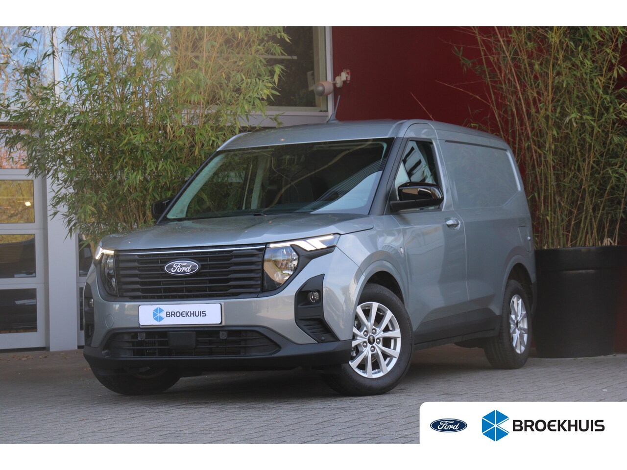 Ford Transit Courier - 1.0 EcoBoost Limited Automaat | Camera | Navi | CarPlay | LED | Adaptieve Cruise - AutoWereld.nl