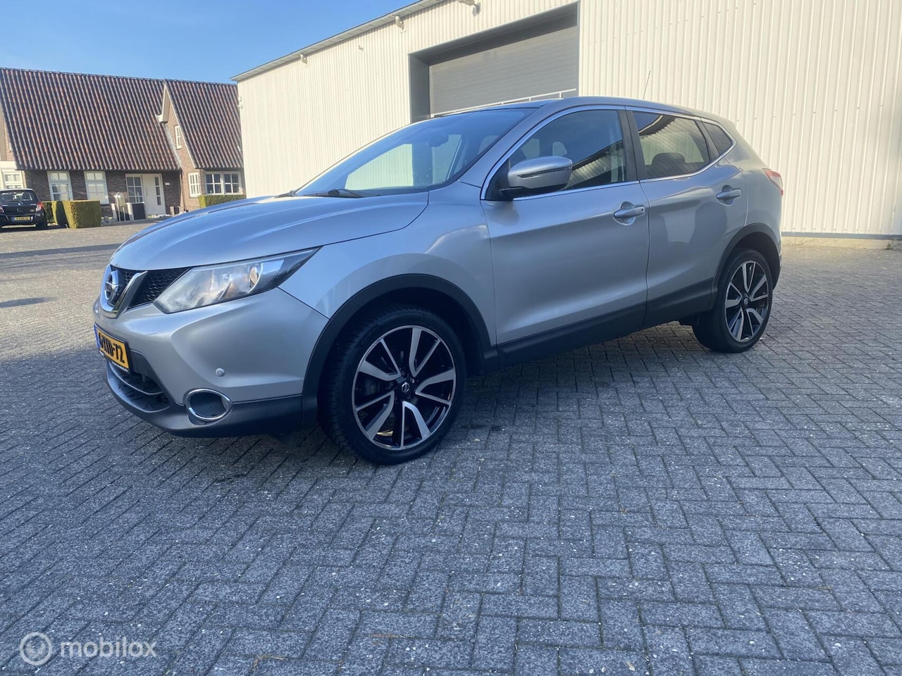 Nissan Qashqai - 1.2 Acenta(automaat kapot) - AutoWereld.nl