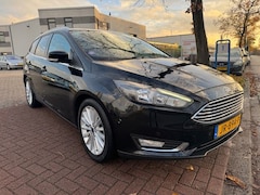 Ford Focus Wagon - 1.0 Titanium Airco/ECC, Cruisecontrol, Navigatie