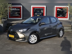Toyota Yaris - 1.5 Hybrid Active | Parkeersensoren voor en achter | Apple Carplay | Android auto |
