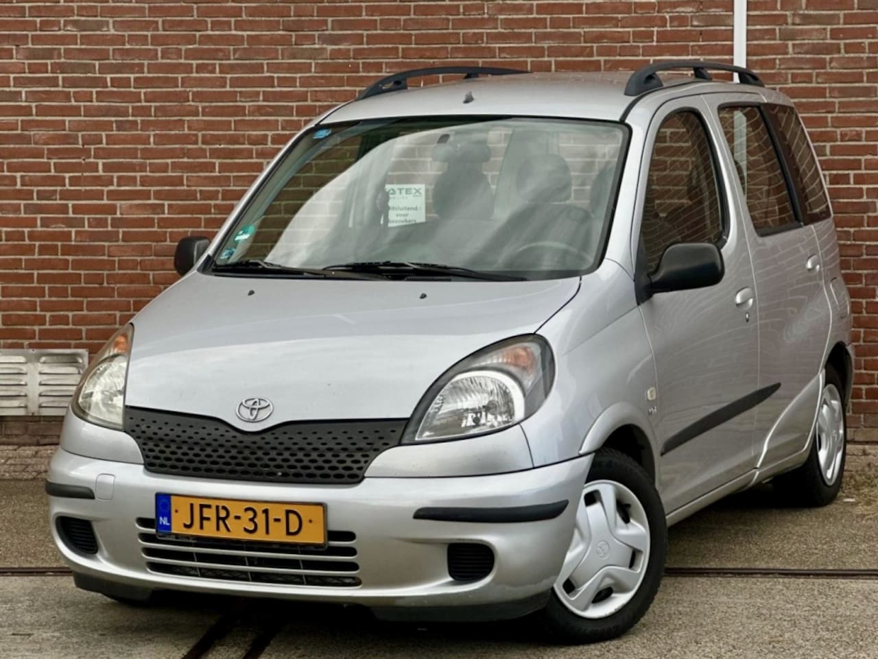 Toyota Yaris Verso - 1.3-16V VVT-i Sol 1.3-16V VVT-i Sol - AutoWereld.nl