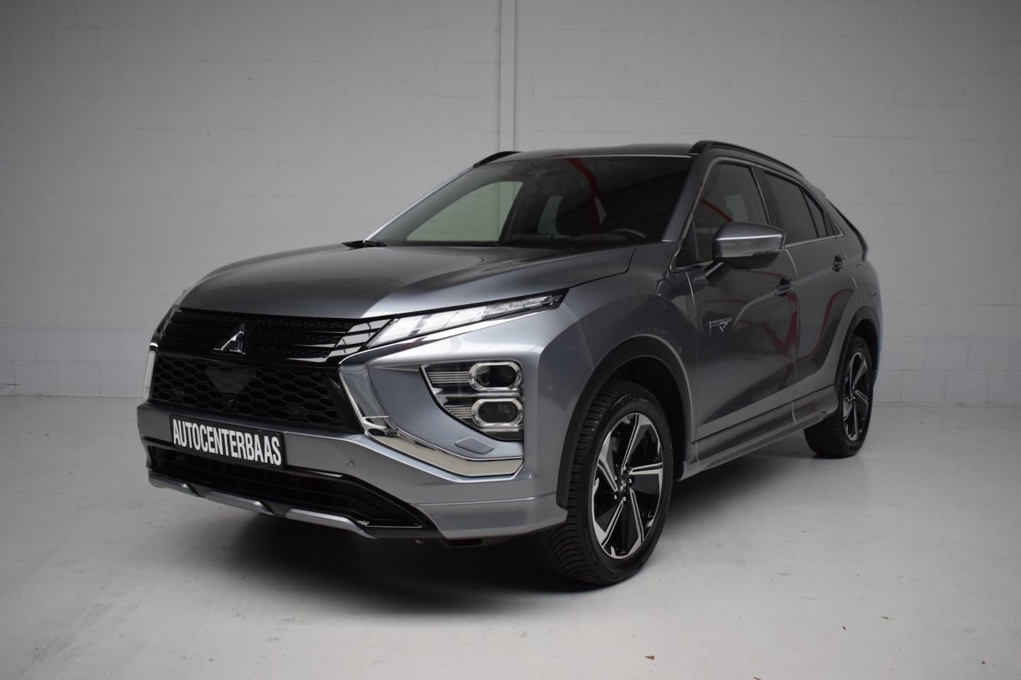 Mitsubishi Eclipse Cross - 2.4 PHEV Intense+ 360CAMERA / CARPLAY / LEER / ADAPTIVE-CRUISE - AutoWereld.nl