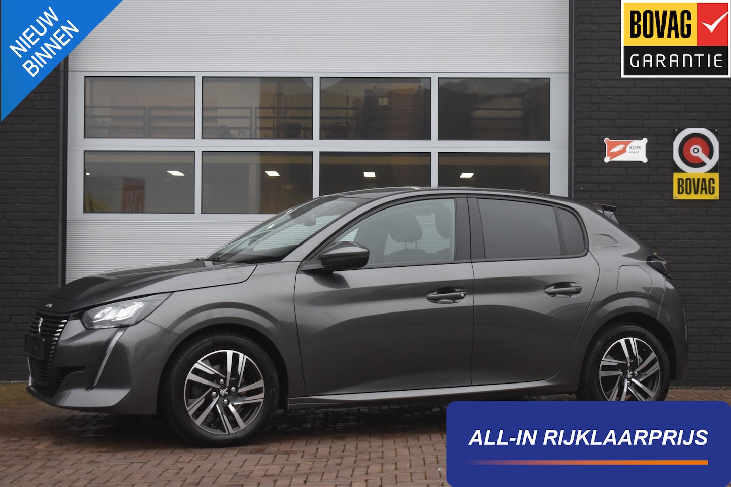 Peugeot 208 - 1.2 PureTech 100PK Allure | Panodak | Adapt. Cruise | Stoelverw. | Carplay | Camera | Incl - AutoWereld.nl