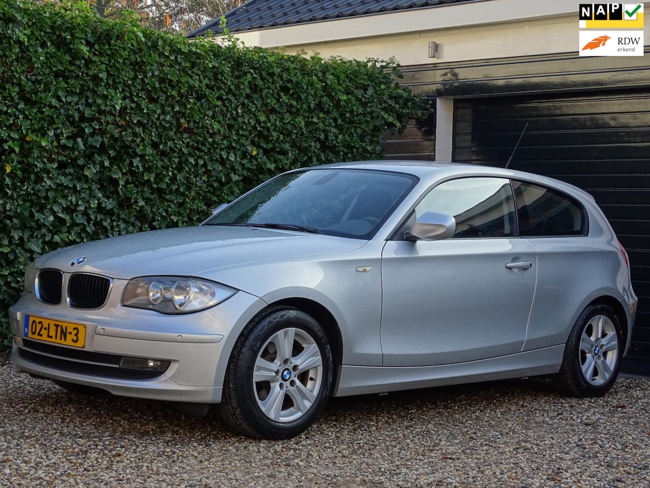 BMW 1-serie - 116i Business Line Style | N.A.P. | 1e eigenaar | PDC V+A | Cruise control - AutoWereld.nl