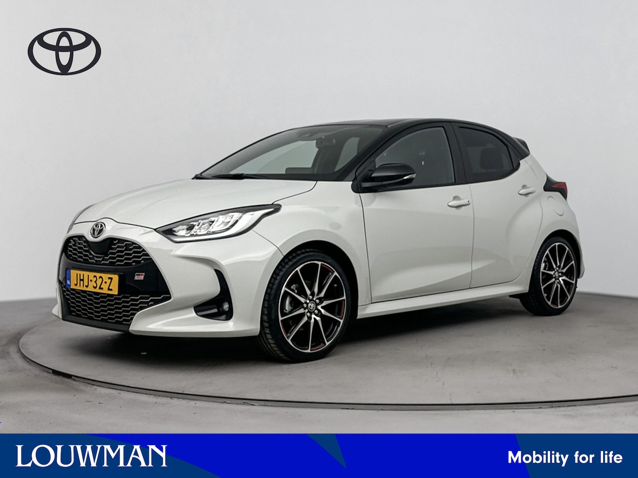 Toyota Yaris - 1.5 Hybrid GR Sport | Garantie t/m 01-2033 mogelijk | Apple Carplay / Android Auto | Stoel - AutoWereld.nl