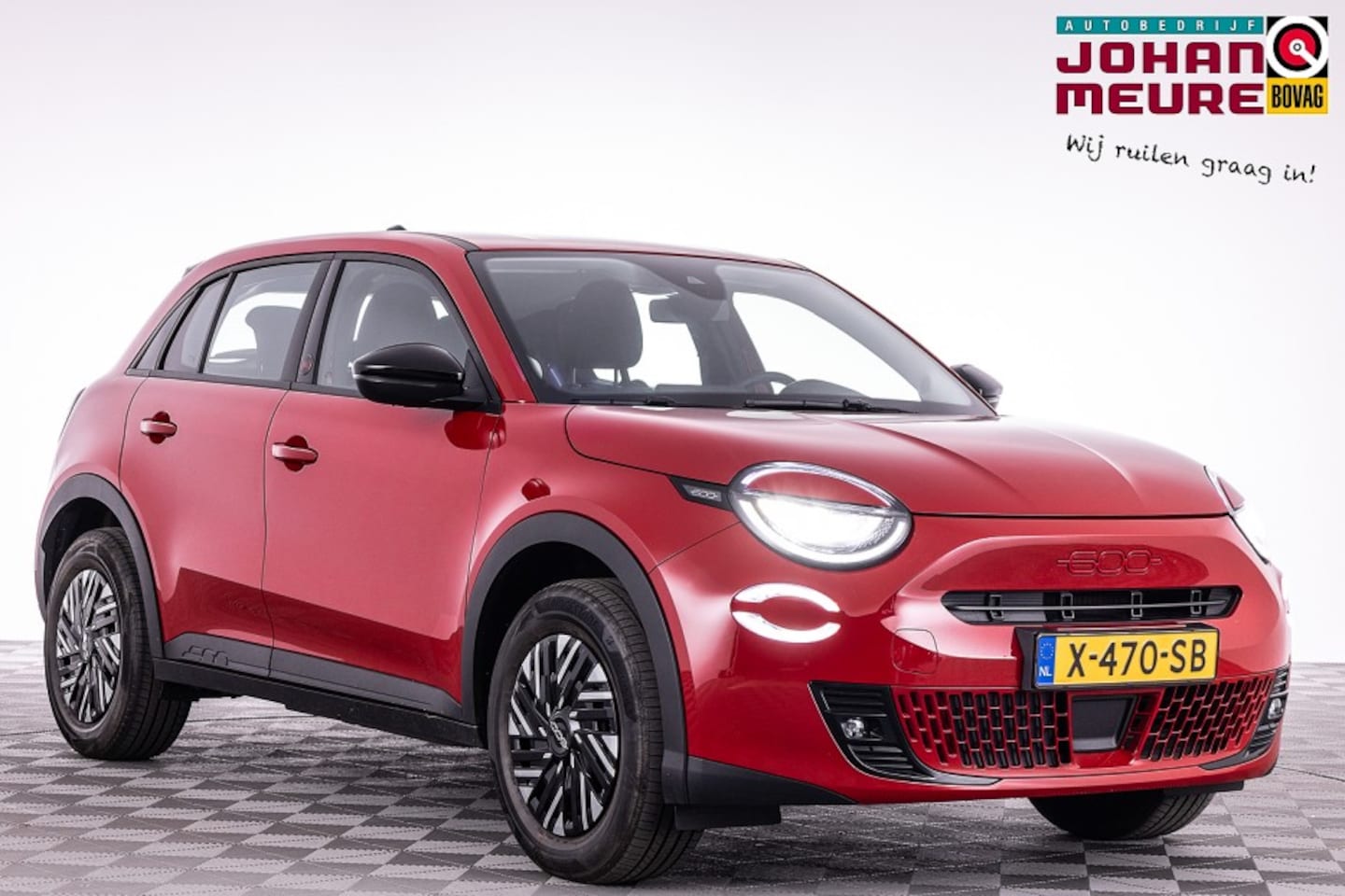 Fiat 600e - RED 54 kWh | CARPLAY | PDC | ECC - AutoWereld.nl