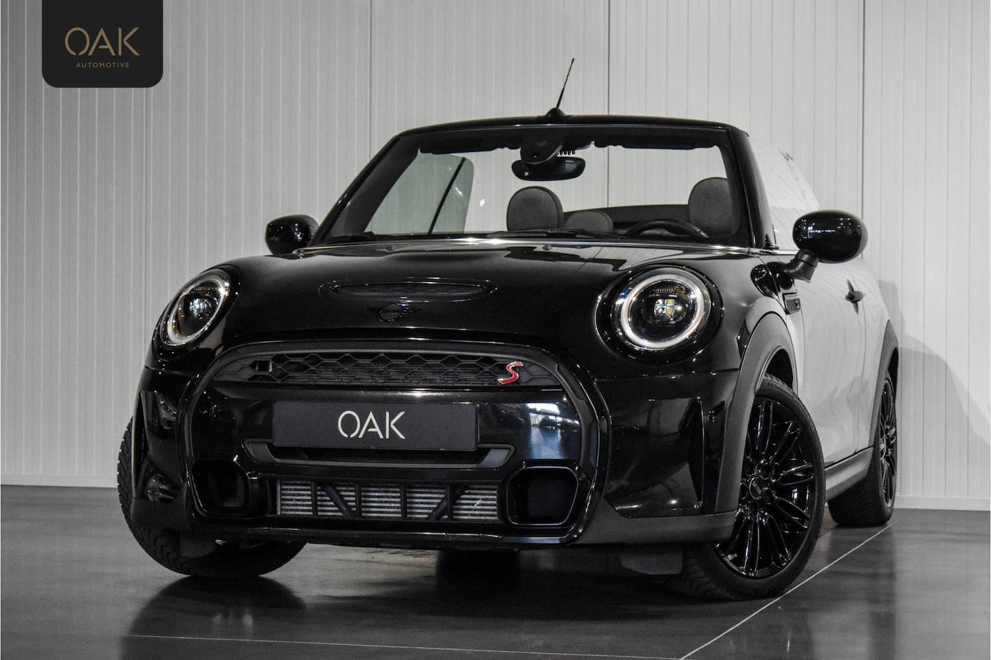 MINI Cabrio - Mini 2.0 Cooper S F1 Aut. | Navigatie | Half Leder | LED | 17"LM | Piano Black | Midnight - AutoWereld.nl