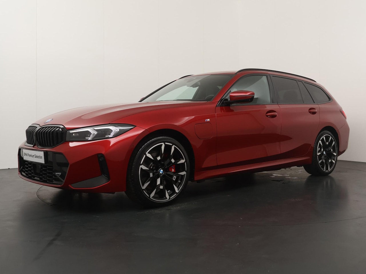 BMW 3-serie Touring - 330e xDrive | M-Sport Pro | Head-Up | Adaptive Cruise | Trekhaak | Panoramadak | HiFi - AutoWereld.nl