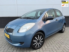 Toyota Yaris - 1.3 VVTi 5drs - isofix - usb aansluiting - NAP - Orig. NL-auto - goed onderhouden