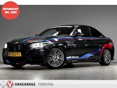 BMW 2-serie Coupé - M235i xDrive/ M-Performance uitlaat/ Shadow Line/ Harman-Kardon/ Alcantara/ Bi-Xenon/ PDC