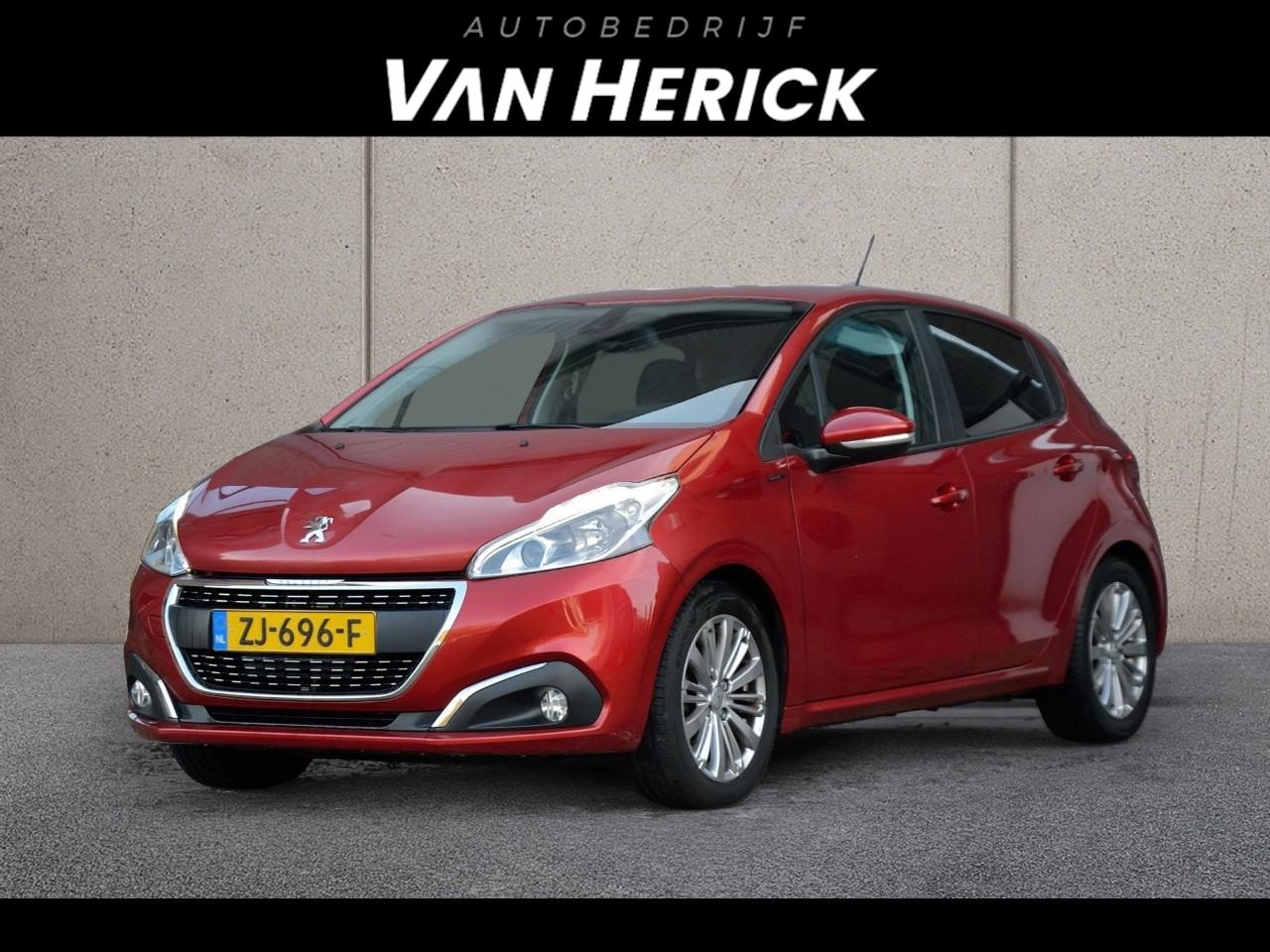Peugeot 208 - 1.2 PureTech Signature | Navi | Cruise | Airco - AutoWereld.nl