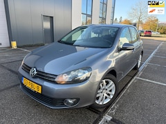 Volkswagen Golf - 1.2 TSI Highline BlueMotion / APK / NAP / AIRCO / TREKHAAK / BOEKJES / 2 SLEUTELS / ZEER N