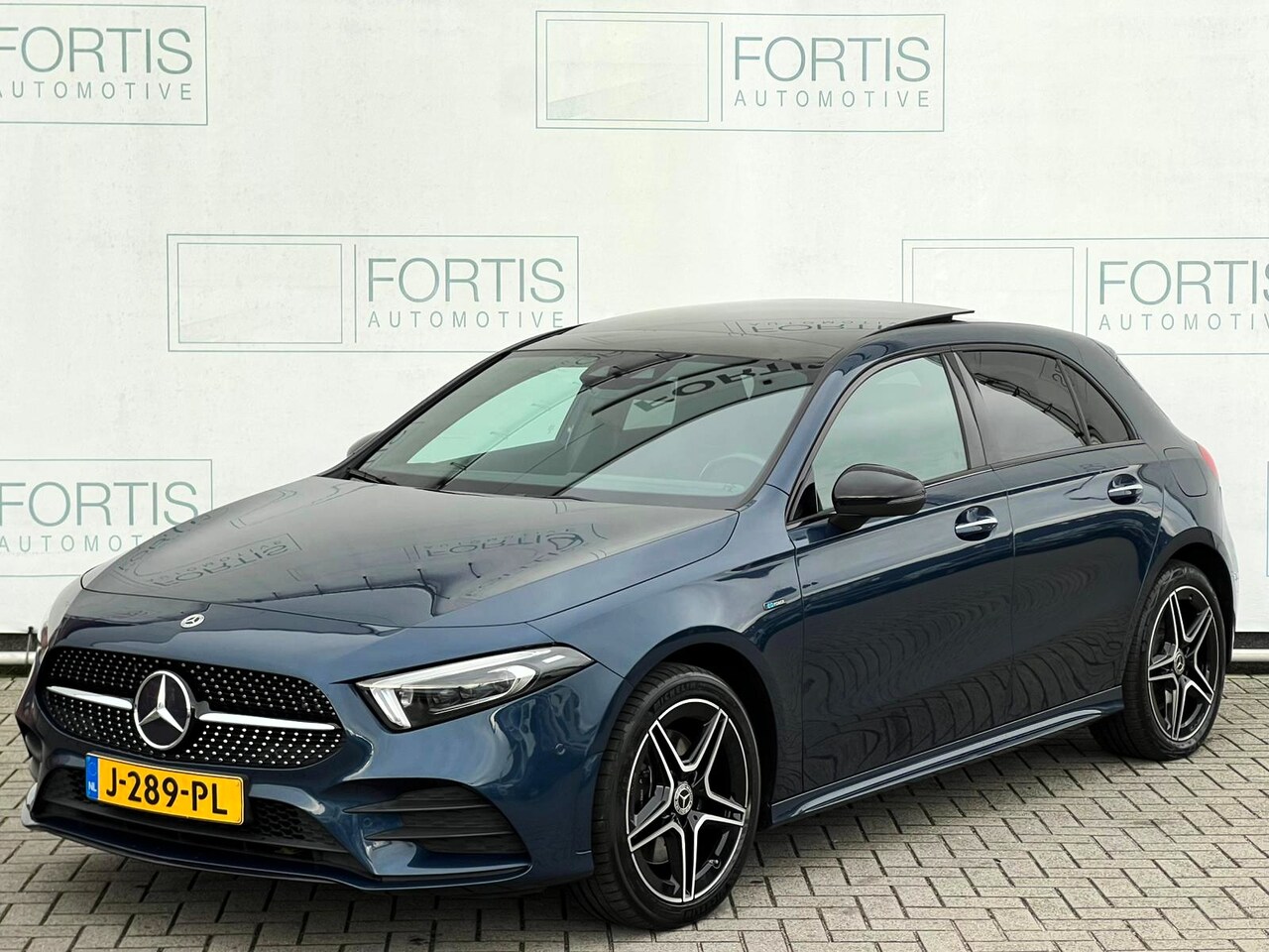 Mercedes-Benz A-klasse - 250 e Business Solution AMG Limited NL-AUTO | PANO| SFEEVERL | CAMERA | MEMORY | - AutoWereld.nl