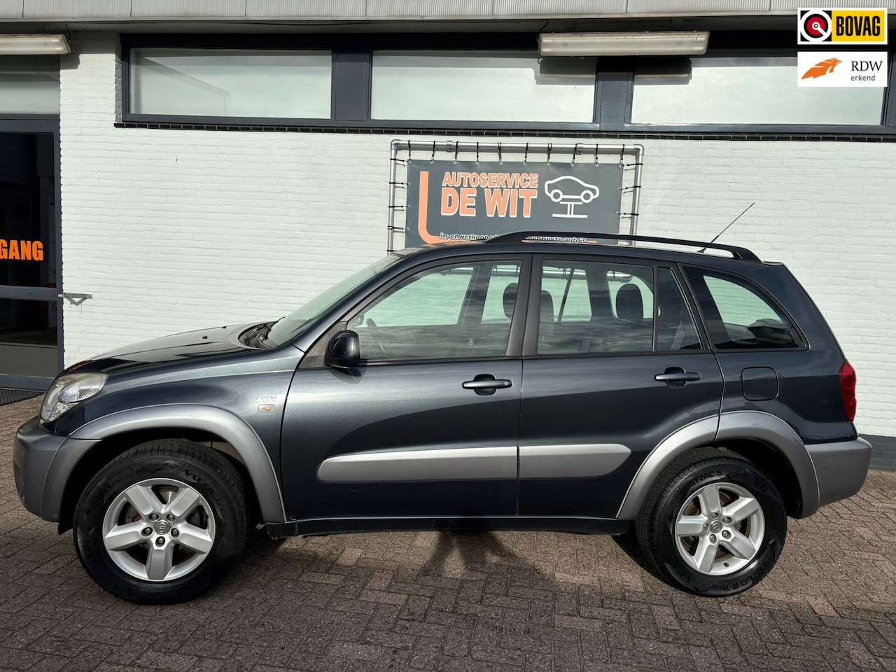 Toyota RAV4 - 2.0-16V VVT-i Luna 2.0-16V VVT-i Luna - AutoWereld.nl