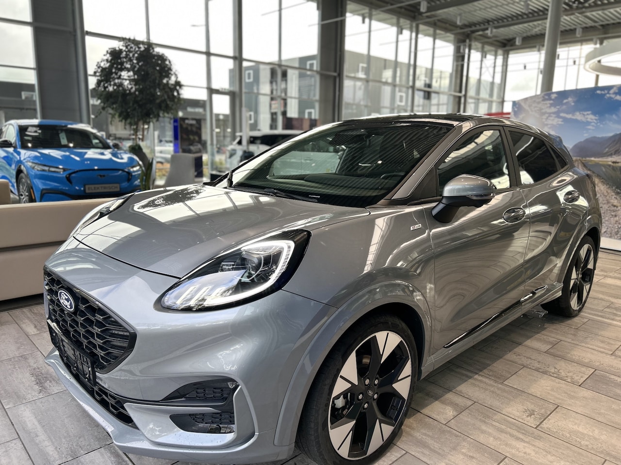 Ford Puma - EcoBoost Hybrid 155PK ST-Line X | Trekhaak | Winter Pack | Pano | 360° Camera | B&O | Matr - AutoWereld.nl