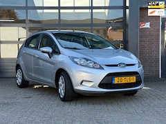 Ford Fiesta - 1.25 Limited|lage km|airco|nieuwstaat|trekhaak