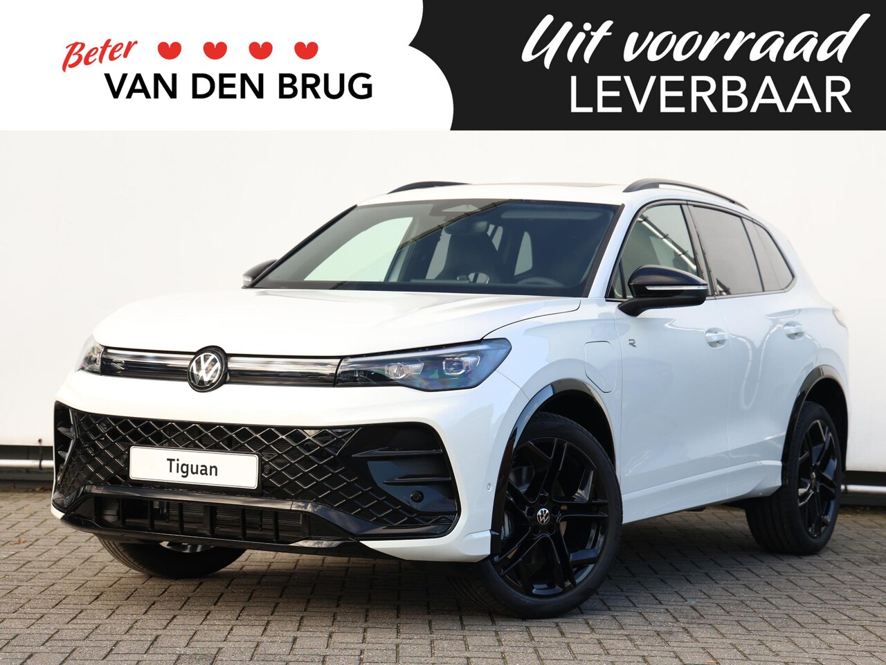 Volkswagen Tiguan - 1.5 eHybrid R-Line Edition 204 PK | Navi | Trekhaak | Black Style | 20" York | - AutoWereld.nl