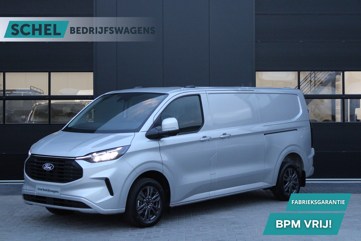 Ford Transit Custom - 320 2.0 TDCI L2H1 Limited 170pk - 2x Schuifdeur - Adaptive Cruise - Blind spot - Navigatie - AutoWereld.nl