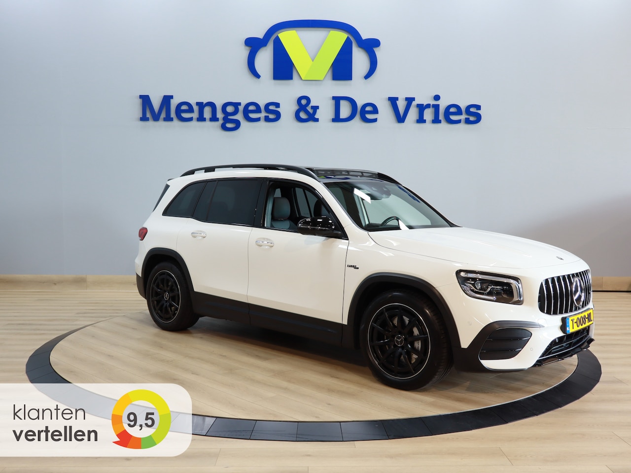 Mercedes-Benz GLB - AMG 35 4MATIC Premium Plus Airco ECC | Panorama | Memory | Trekhaak | Head Up | Sfeer | Bu - AutoWereld.nl