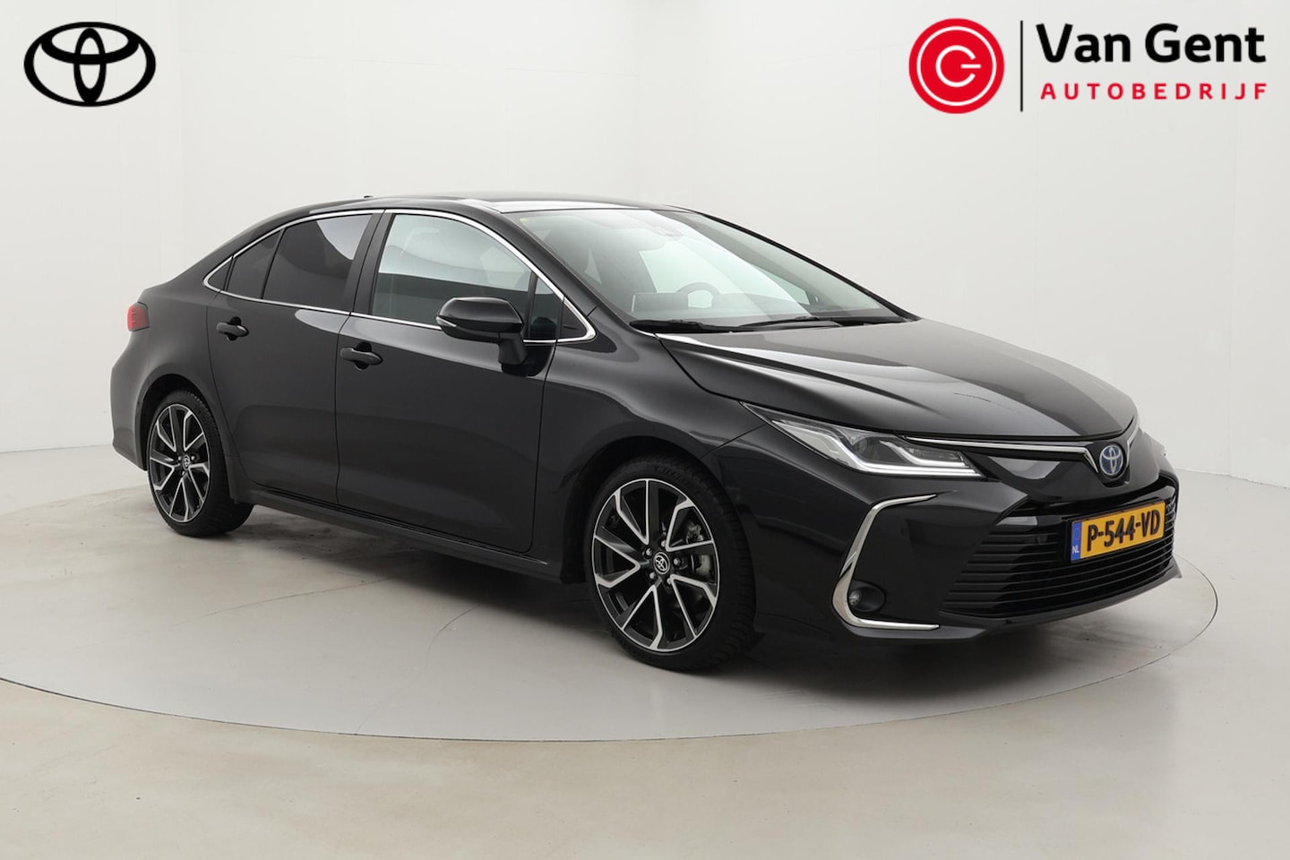 Toyota Corolla - 1.8 Hybrid Executive | Trekhaak | Dodehoek detectie | Head-up display | Navigatie | Stoel- - AutoWereld.nl