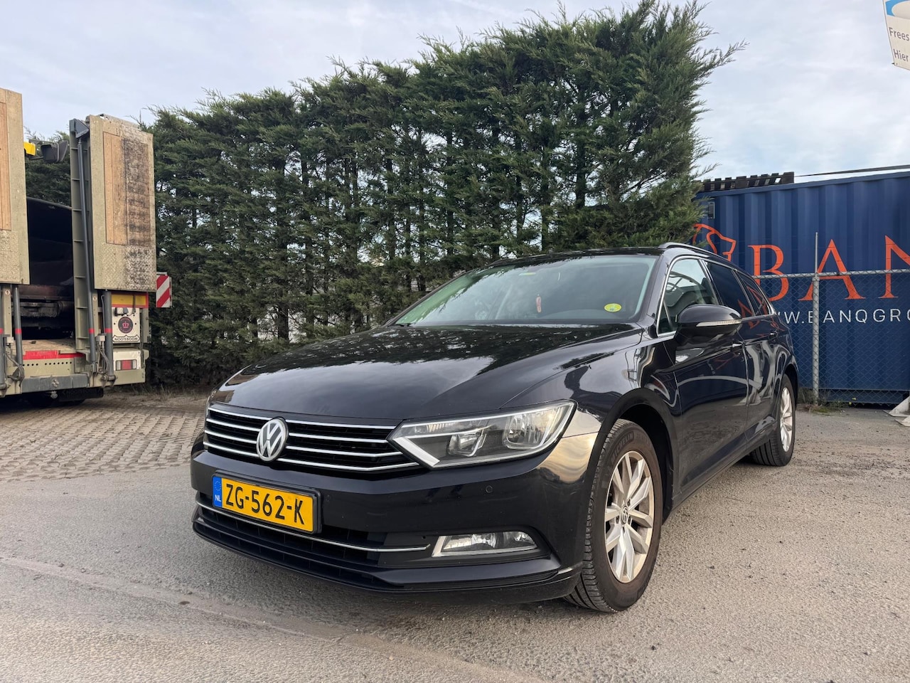Volkswagen Passat Variant - 2.0 TDI Highline 2.0 TDI Highline - AutoWereld.nl