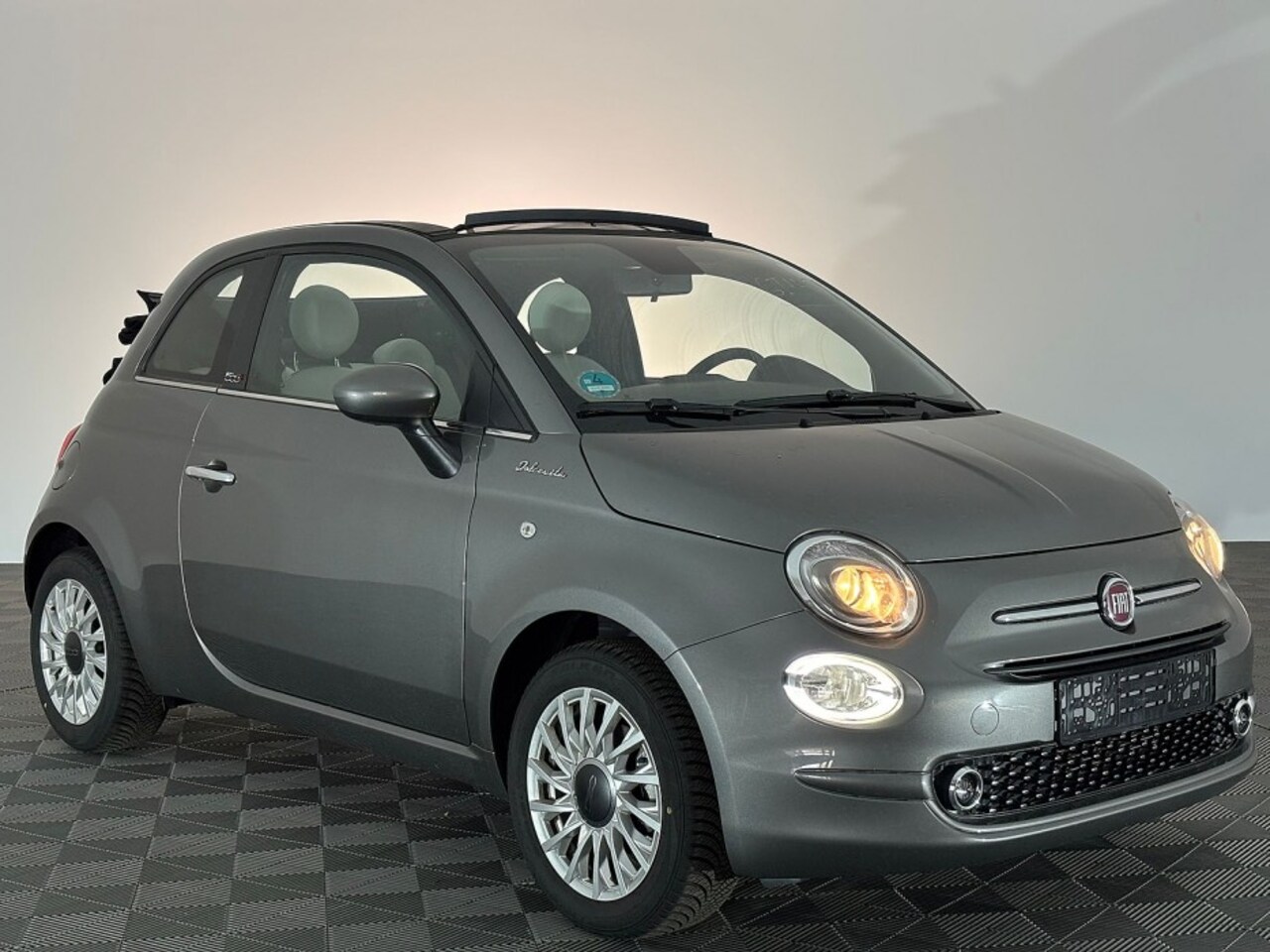 Fiat 500 C - 1.0 Hybrid Dolcevita | Half LEDER | AIRCO | VELGEN | Mistlampen | PDC - AutoWereld.nl